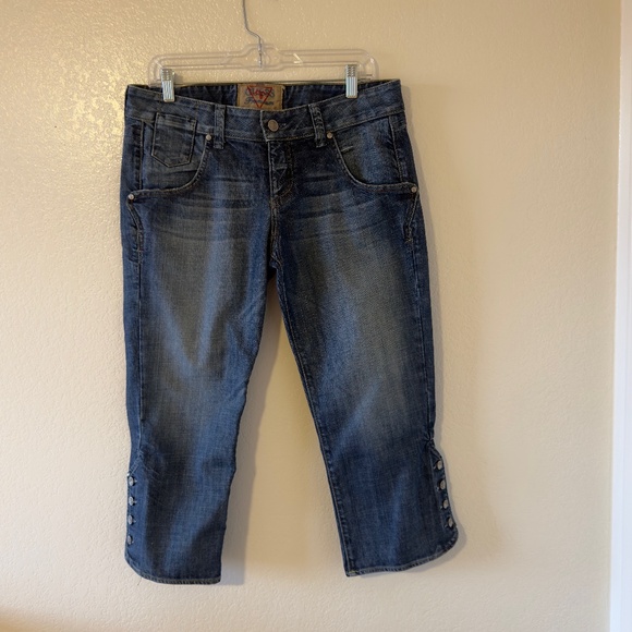 Guess Premium Cropped Jeans with Button Details - Picture 2 of 8